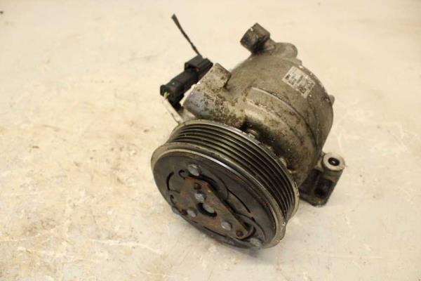 COMPRESSEUR DE CLIMATISATION - Vue 2